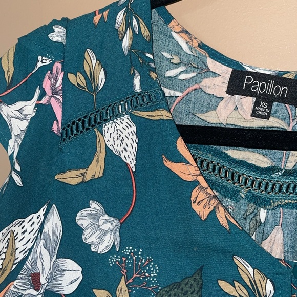 Papulillion maxi dress in XS and fits a size 6-8 - Picture 3 of 3